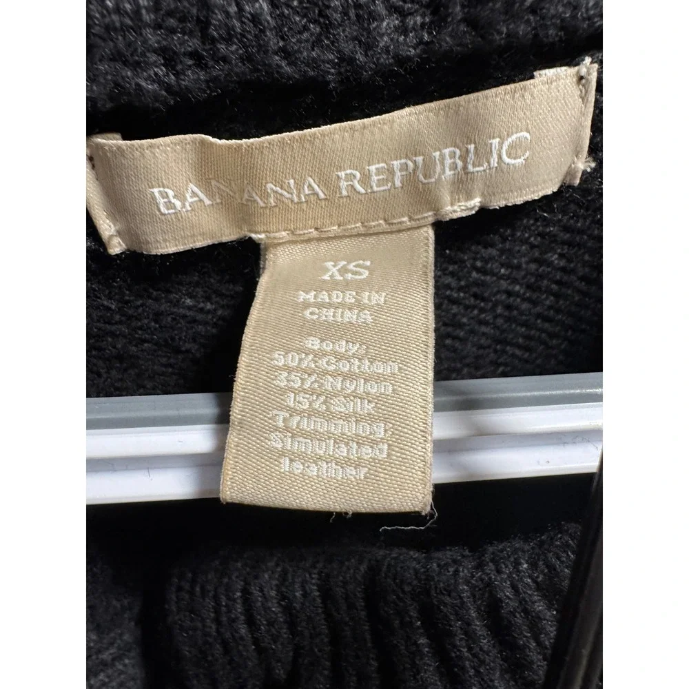 Banana Republic Black Buckle Front Toggle Closure Cardigan Cape Sweater XS‎